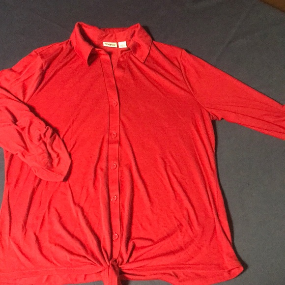 Bundle of women’s shirts - Picture 2 of 8